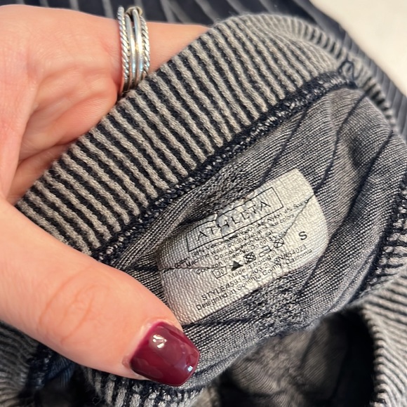 Athleta Sojourn Seamless Stripe Stretchy Fitted Breathable High Neck Tank - Picture 4 of 4